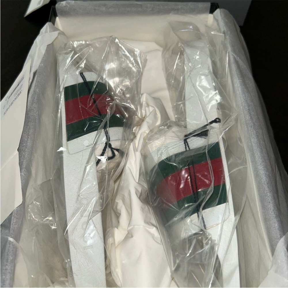 Gucci White Sandals with Red and Green Bands - Picture 7 of 10
